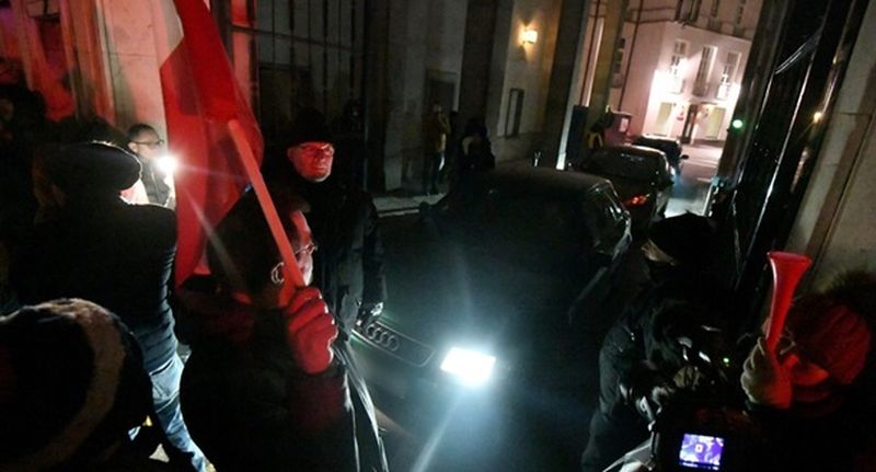 В Польше оппозиция заблокировала здание Сейма