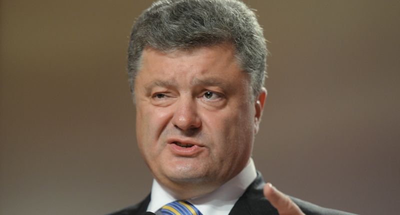 Порошенко: Российские войска попали в многоэтажный дом