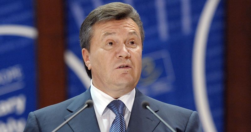 Луценко: кроме Путина, Янукович просил ввести войска Думу