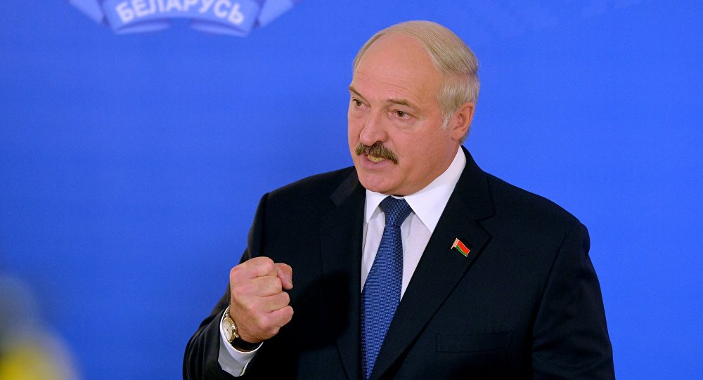 Лукашенко заявил о задержании лиц, готовивших провокацию с оружием