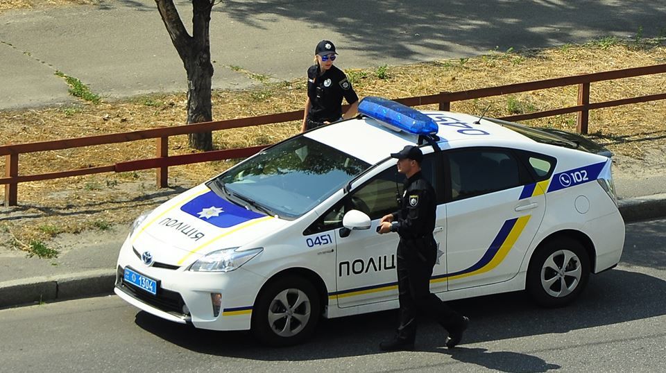 В Киеве на глазах полицейских ранили студента