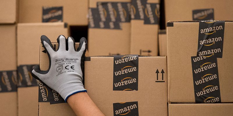 Укрпочта: хотим завести Amazon в нашу страну