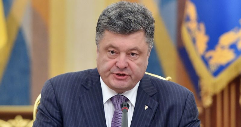 Порошенко надеется, что ЕС продлит санкции против России на следующей неделе