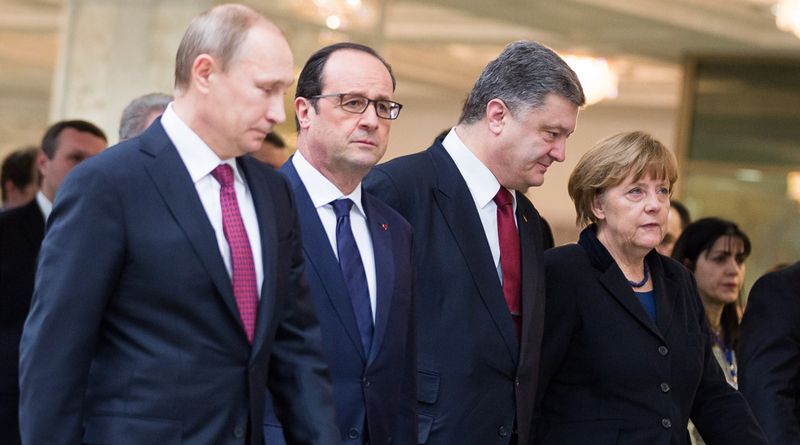 Порошенко, Путин, Меркель и Олланд обсудили ситуацию на Донбассе