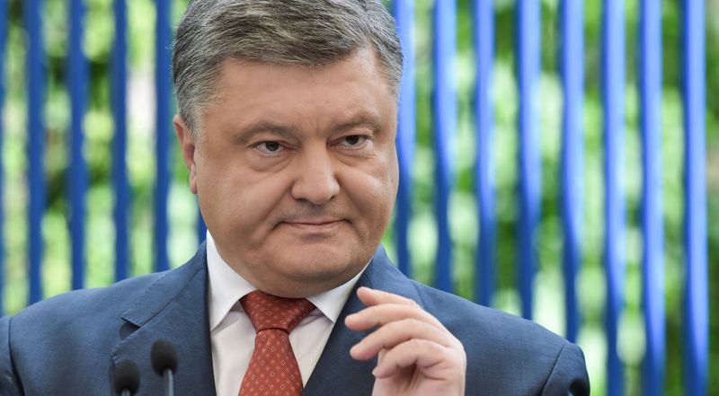 Порошенко: Украина занимает достойное место среди ведущих космических стран