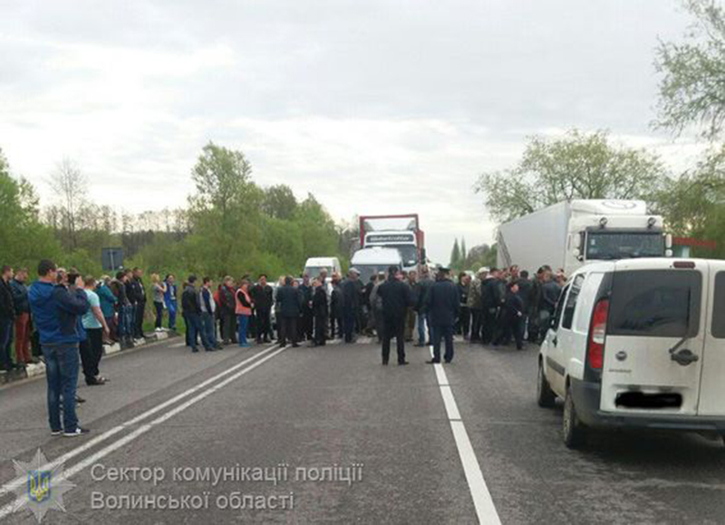    Протестующие перекрыли движение на трассе «Киев-Ковель-Ягодин»