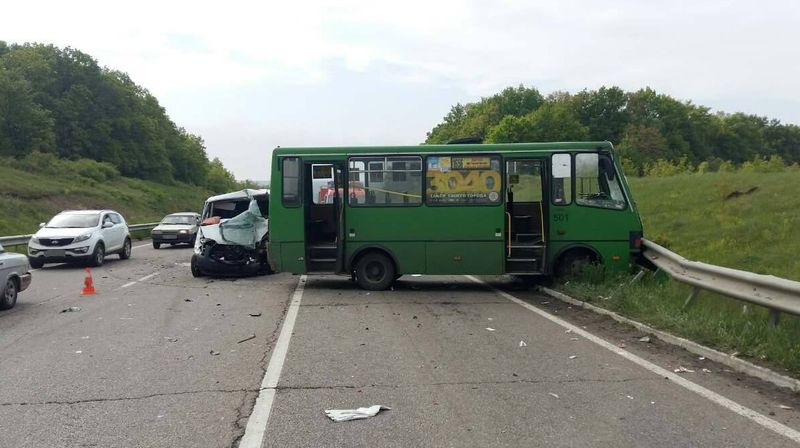 ДТП под Харьковом: 11 пострадавших