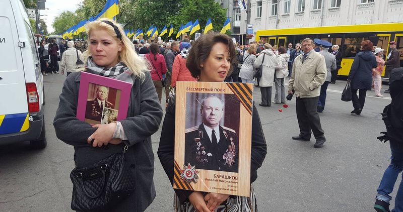 Киев: задержаны два человека за баннер с георгиевскими лентами