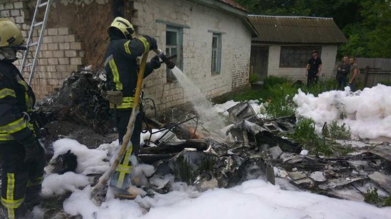 В Чернигове разбился легкомоторный самолет, пилот погиб