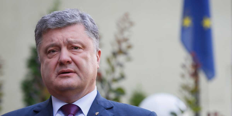 Порошенко: Гибель Шаповала напоминает, что война не только на фронте