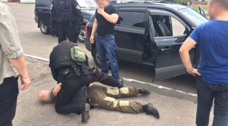 В Чернигове задержали бывшего военного, продававшего гранаты и патроны