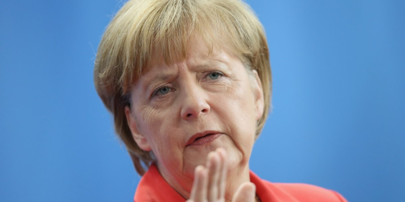 Меркель: Не собираюсь быть посредником между Путиным и Трампом