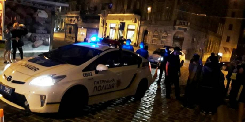 Патрульная машина сбила пешехода во Львове