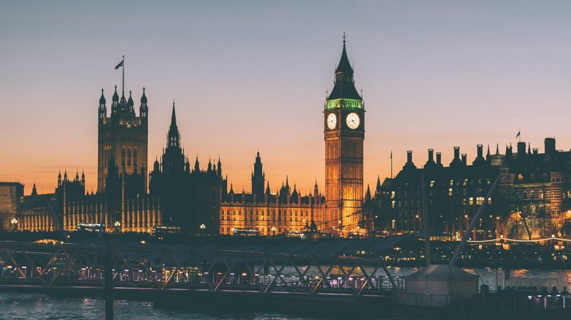 Нацполиция: Великобритания попросила помочь в расследовании лондонского теракта