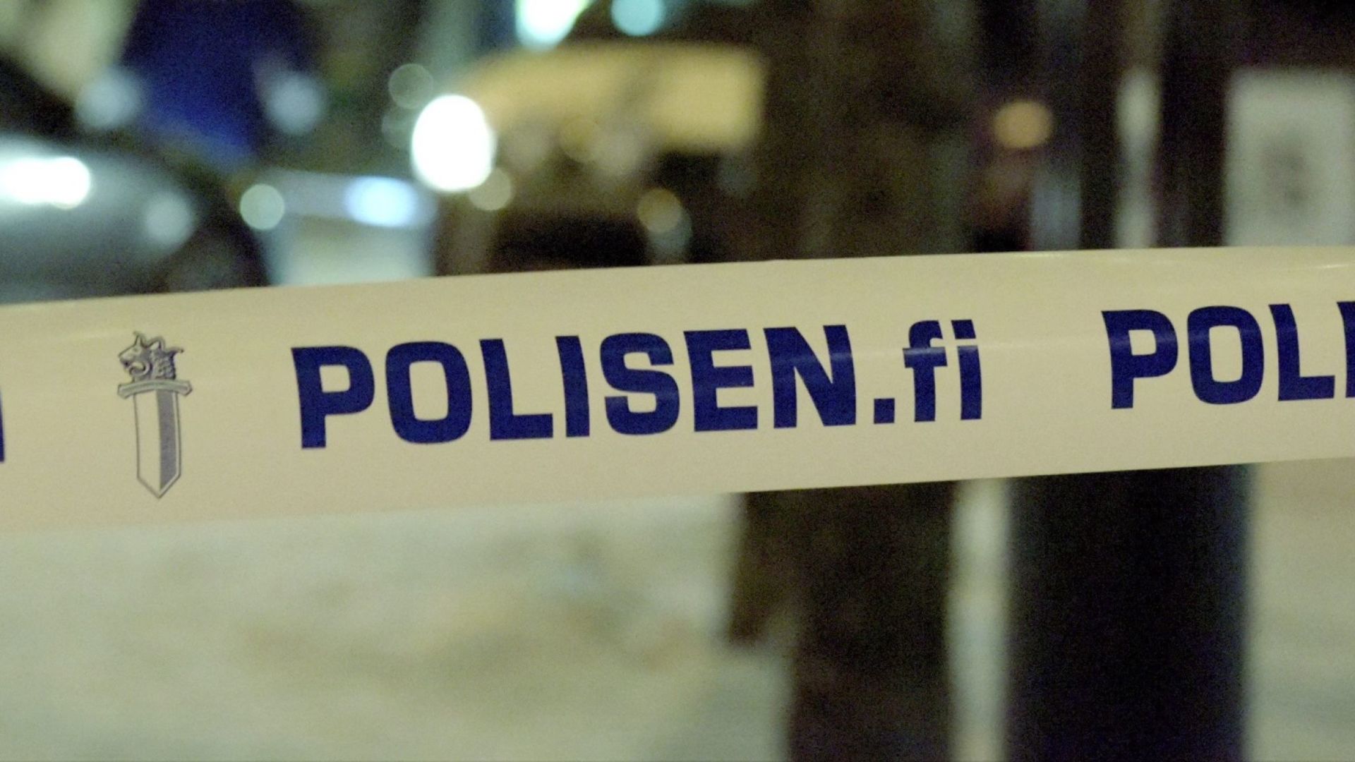 В Финляндии неизвестный с ножом напал на прохожих