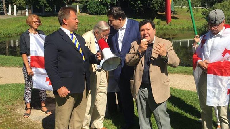 Саакашвили: на гражданство Литвы не претендую