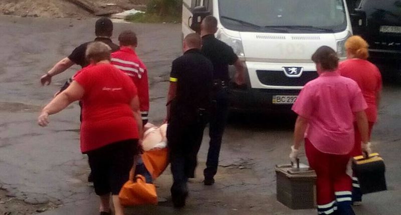 Во Львове пациент больницы взял в заложники десятки людей