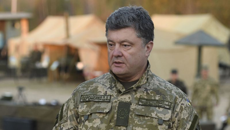 Порошенко: благодаря ВСУ линия столкновения проходит по Северскому Донцу, а не по Днепру