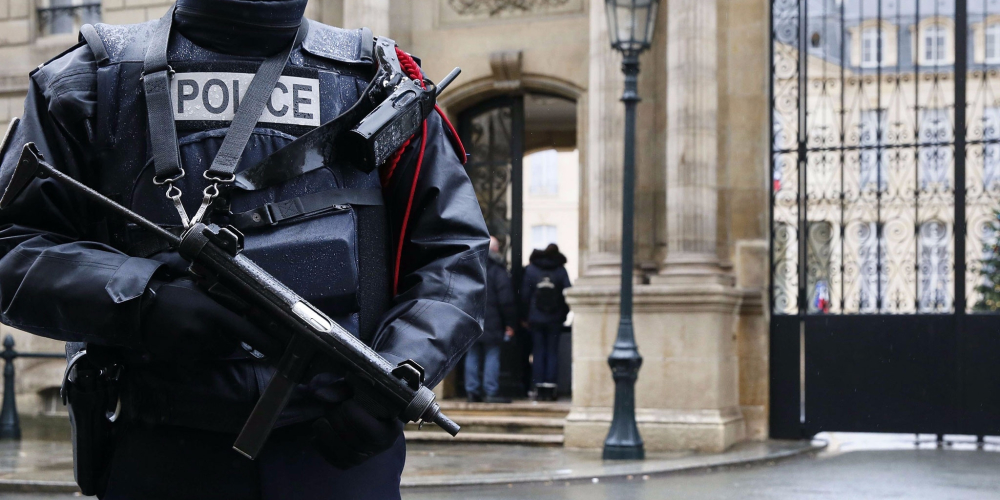 Возле посольства Иордании в Париже взорвался мотоцикл