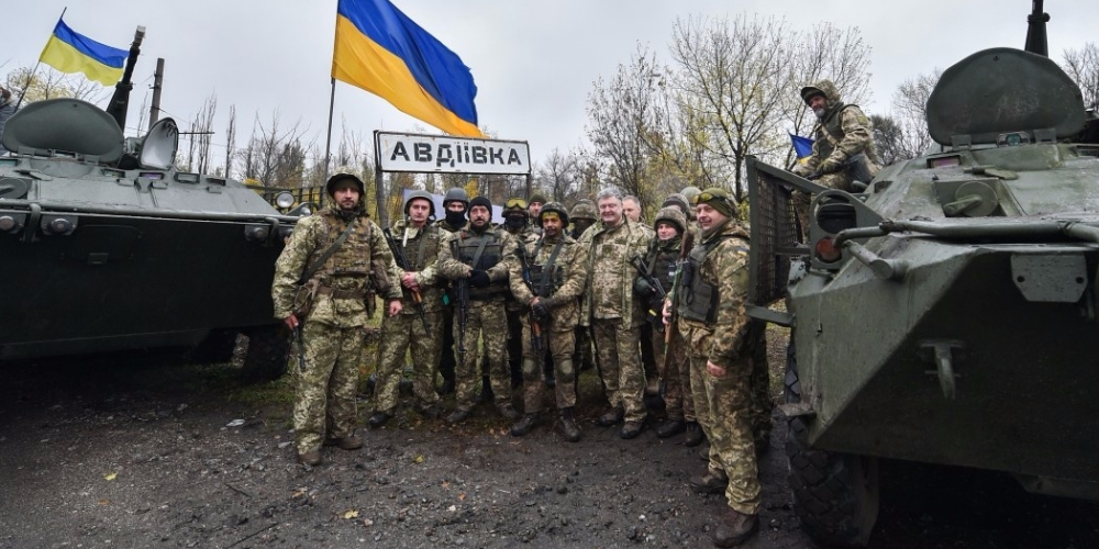 Порошенко: В Авдеевке, как и в аэропорту Донецка, армия Украины удержала позиции