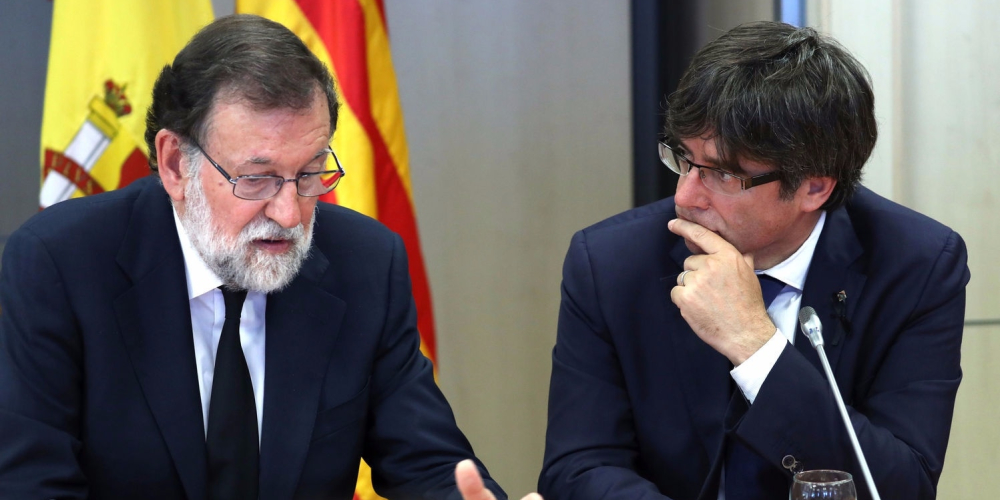 Премьер Испании попросил главу Каталонии разъяснить вопрос с декларацией о независимости