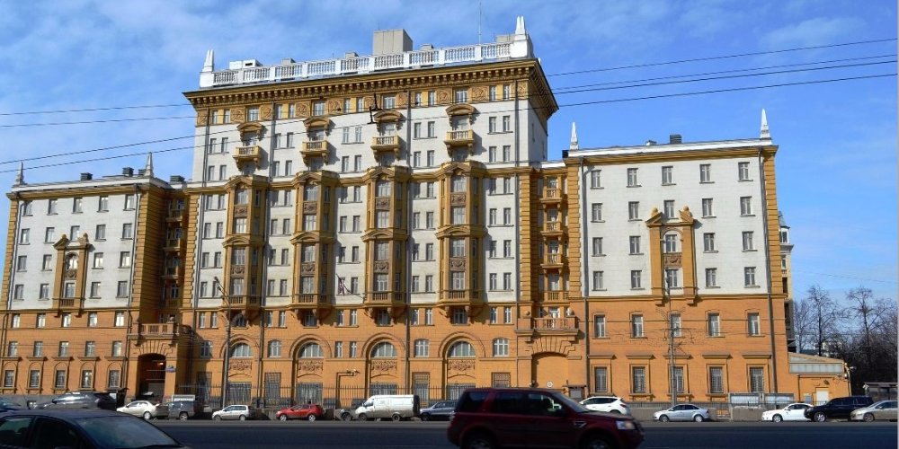 В российских городах возобновят выдачу американских виз