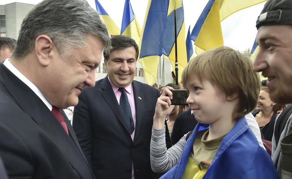 Саакашвили: Порошенко пытается стать Путиным