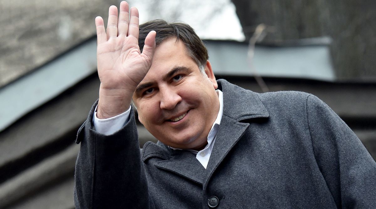 Саакашвили: Порошенко сам нам поможет