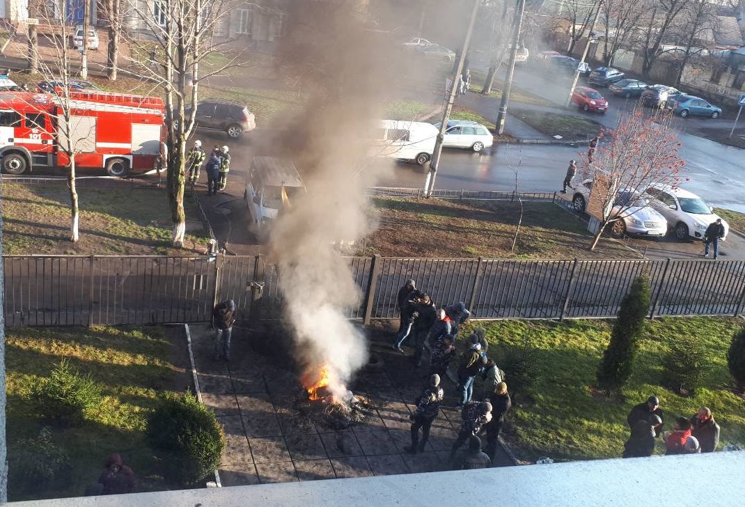 В Черкассах разгромили помещение районного суда