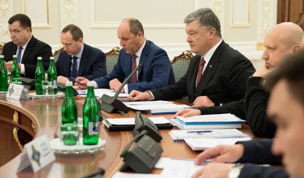 Порошенко: новый закон о нацбезопасности направлен на членство Украины в НАТО и ЕС