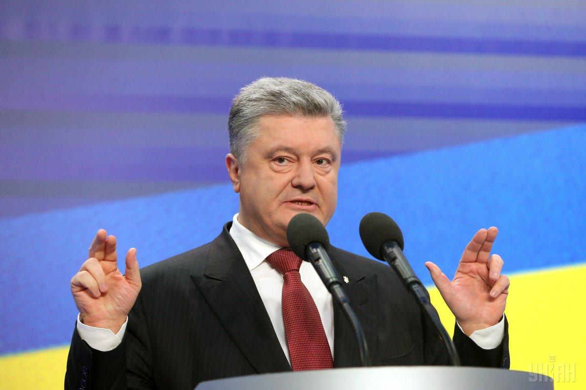 Порошенко: Газпром не может разорвать контракт в одностороннем порядке