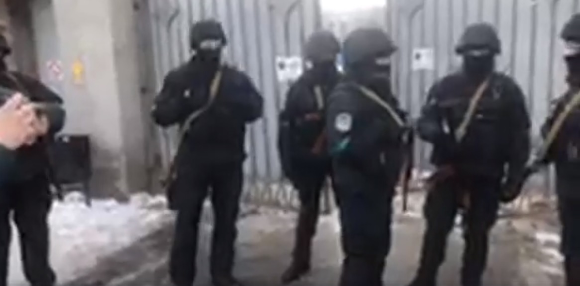 Полиция не пускает Нацкорпус в киевский офис