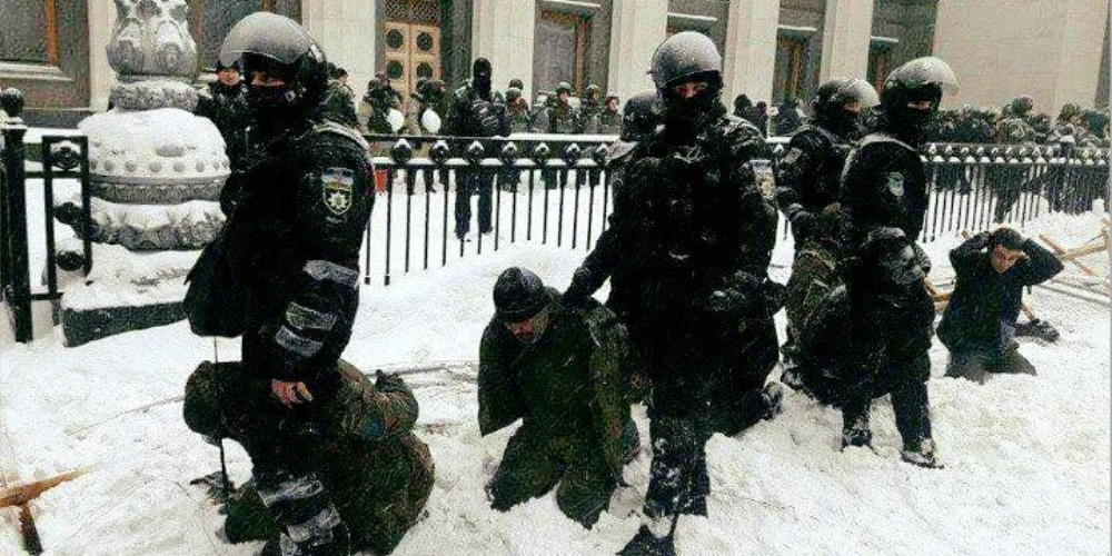 В МВД ответили на обвинения в жестокости при задержаниях у Рады