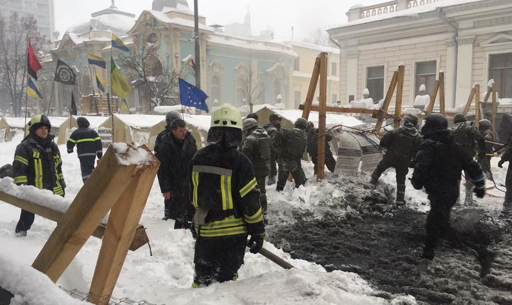 Под Радой произошли стычки, задержаны 50 человек