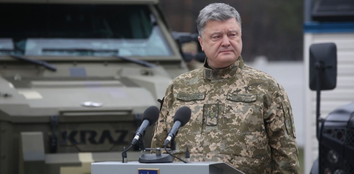 Порошенко: Украинские десантники давно не ассоциируют себя с «ВДВ»