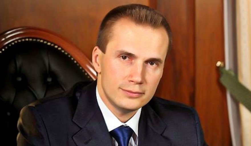 Суд снял арест со счетов сына Януковича