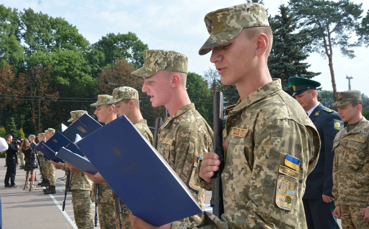 Муженко анонсировал возрождение национальных боевых традиций