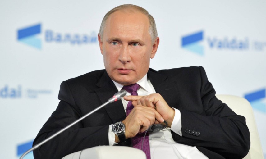 Путин подписал указ о выплате помощи бывшим украинским военным в Крыму