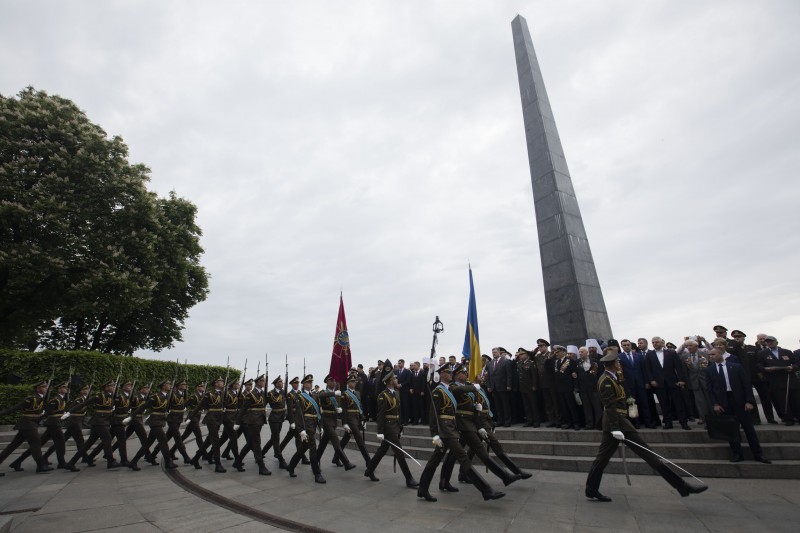 Обзор: Как Украина отметила День Победы