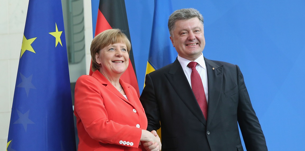 Порошенко и Меркель обсудили ситуацию с «Северным потоком-2»