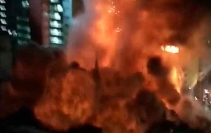 В центре Сан-Паулу рухнула горящая многоэтажка