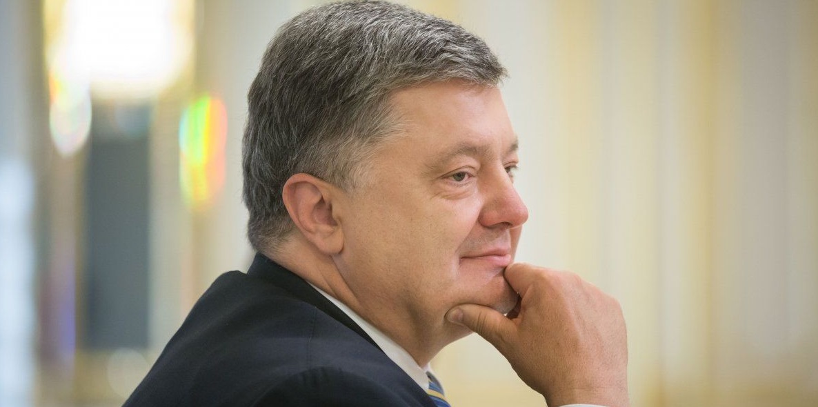 Порошенко поблагодарил ЕС, а Меркель и Макрона — особенно