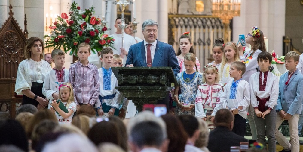 Порошенко: Киев признан самым безопасным и гостеприимным городом за всю историю ЛЧ