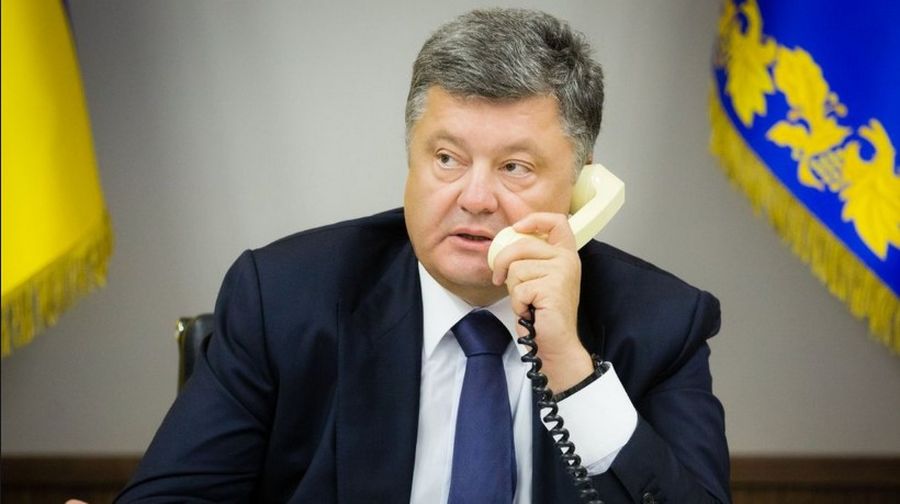 Порошенко провел телефонный разговор с Путиным