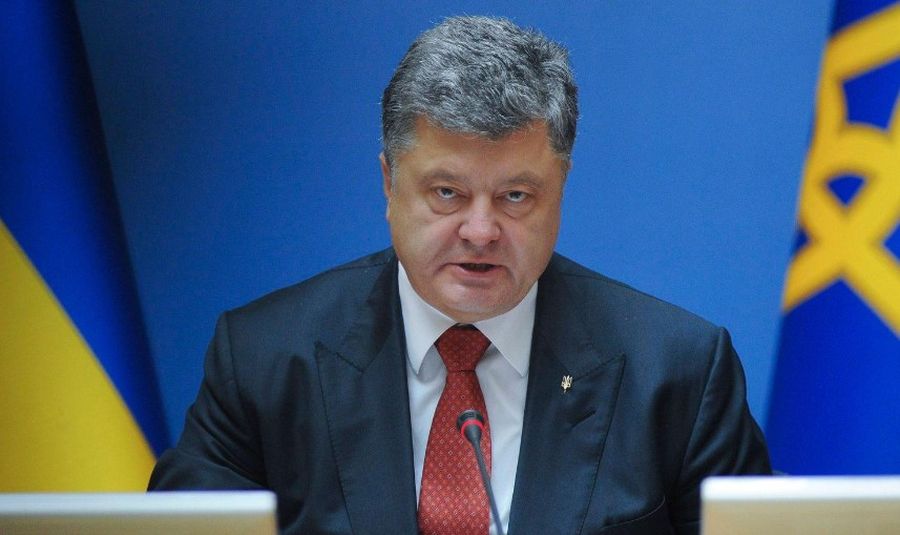 Порошенко: весь мир возмущает беззаконие кремлевского режима