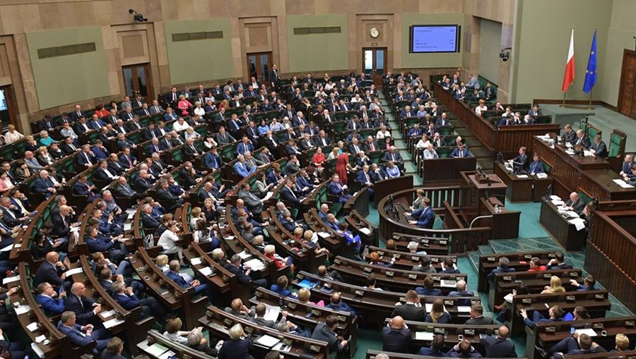 Сейм Польши внес изменения в «антибандеровский» закон
