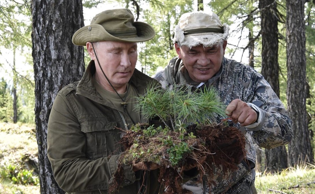 Опубликованы кадры отдыха Путина в Тыве