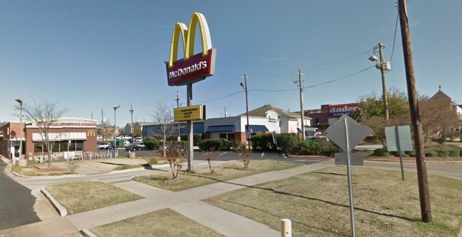 Стрельба в McDonalds в Алабаме, один погибший