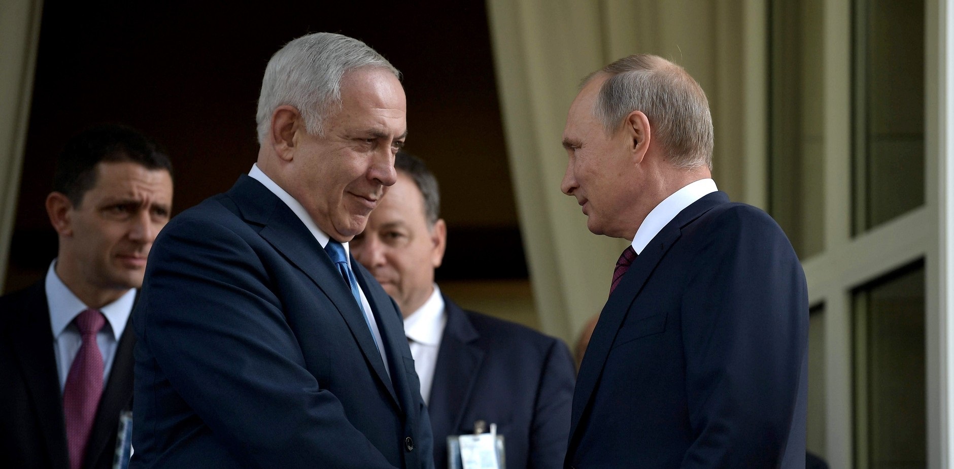 Нетаньяху выразил Путину соболезнования в связи с крушением Ил-20
