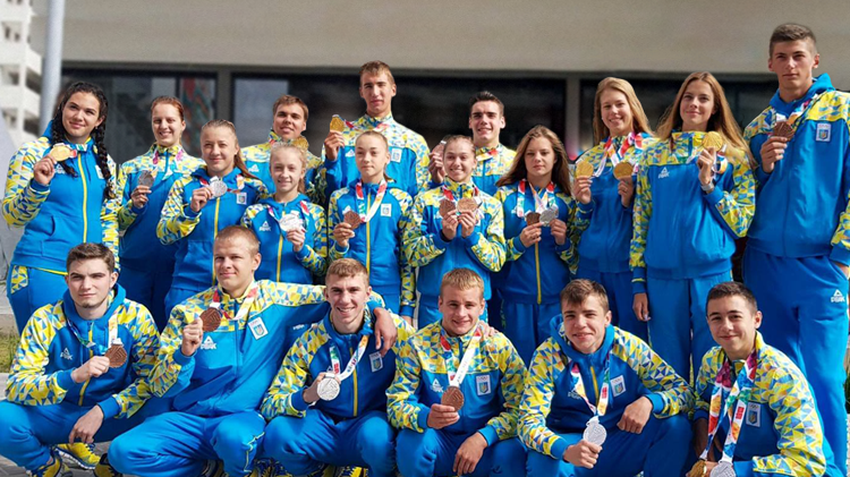 Порошенко: на юношеской олимпиаде украинцы показали невероятный результат